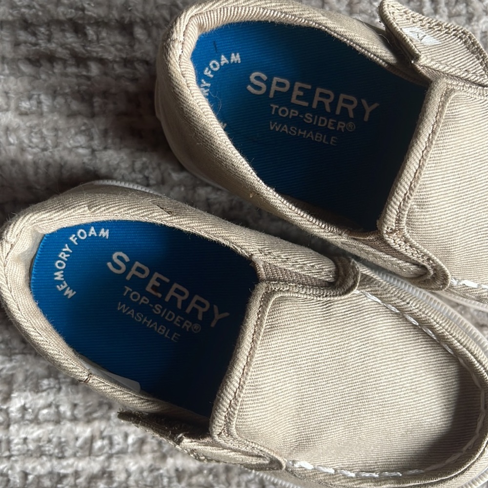 Beige Sperry Shoes size 5 toddler - Picture 2 of 6